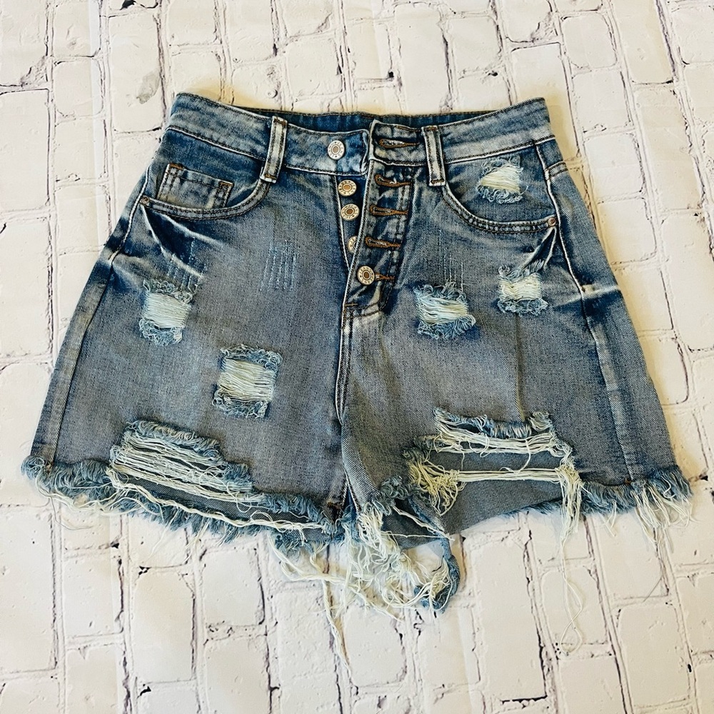 High waisted distressed denim shorts RUNS SMALL